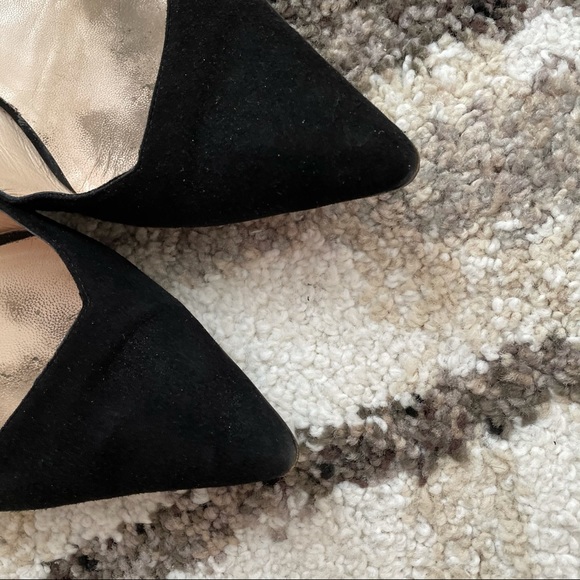 Giorgio Armani Black
Suede Point-Toe Ballerina Flats - Picture 11 of 15